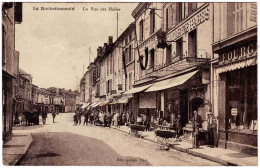 16 - B24266CPA - LA ROCHEFOUCAULD - La Rue Des Halles, Quincaillerie - Bon état - CHARENTE - Autres & Non Classés