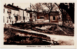 32 - B24060CPA - COURENSSAN - COURRENSAN - La Place - Café, Croix - Parfait état - GERS - Autres & Non Classés