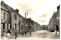 22 - B25715CPSM - BEGARD - Rue De La Poste - Très Bon état - COTES-D'ARMOR - Sonstige & Ohne Zuordnung