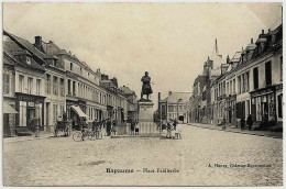 62 - B30706CPA - BAPAUME - Place Faidherbe, Statue - Très Bon état - PAS-DE-CALAIS - Bapaume