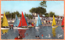 44 - B34329CPSM - LA BERNERIE - Devant La Plage Saintr Anne - Très Bon état - LOIRE-ATLANTIQUE - La Bernerie-en-Retz