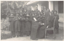 Vietnam - Chorale D'enfants Moïs - CARTE PHOTO Années 20 - Ed. D. Capra Giuseppe, Prêtre Salésien Italien  - Vietnam