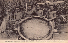 Papua New Guinea - BUKA ISLAND - Large Tray On Which We Prepare Pancakes - Publ. Mission Des Salomon Septentrionales  - Papouasie-Nouvelle-Guinée