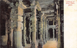 India - DELHI - Collonade Of Hindu Pillars - Inde