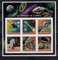 Burundi 1972 Space, S/s With "Apollo 16" Overprint Imperf. MNH - Afrique