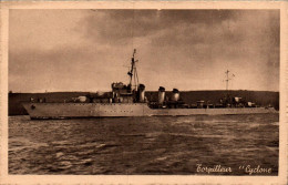 N°3604 W -cpa Torpilleur "Cyclone" - Warships