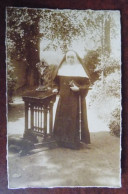 Carte Photo Nonne - Crucifix - Other & Unclassified