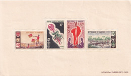 JOLI BLOC FEUILLET NEUF**  DE 1950/60 .. INTERESSANT - Unused Stamps