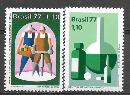 Brasil 1977 Amparo E Segurança RHM C982-C983 - Unused Stamps