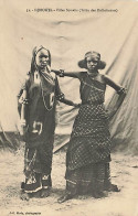 DJIBOUTI - Filles Somalis (Tribu Des Dolbohantes) - Djibouti