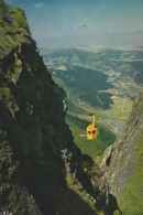 LA VALLEE DU MONT DORE, VUE PRISE DU HAUT DU SANCY, TELEFERIQUE COULEUR  REF 16615 - Andere & Zonder Classificatie