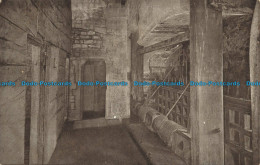 R635213 Tower Of London. Bloody Tower. Interior. Showing The Ancient Portcullis - Sonstige & Ohne Zuordnung