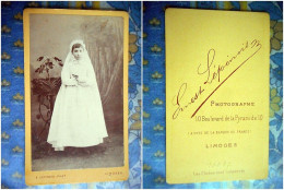 PHOTO CDV JEUNE FILLE COMMUNIANTE  MODE Cabinet LEPINOIS A LIMOGES - Ancianas (antes De 1900)