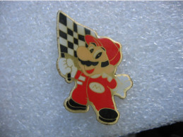 Pin's Mario Avec Le Drapeau à Damier - Fumetti