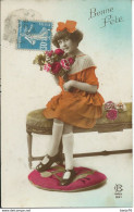 Portrait D'Enfant - Jeune Fille Sur Une Banquette - Abbildungen