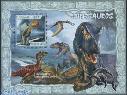 Mozambique 2007 Dinosaurs S/s, Mint NH, Nature - Prehistoric Animals - Prehistorics