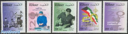 Kuwait 2002 Education & Training 5v, Mint NH, Science - Education - Koweït