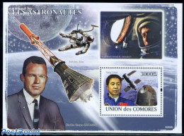 Comoros 2008 Astronauts S/s, Mint NH, Transport - Space Exploration - Isole Comore (1975-...)