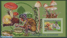 Guinea, Republic 2006 Scouting Centenary, Mushrooms S/s, Mint NH, Nature - Sport - Mushrooms - Scouting - Paddestoelen