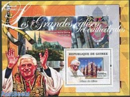 Guinea, Republic 2007 Pope, Cathedrals S/s, Mint NH, Religion - Churches, Temples, Mosques, Synagogues - Pope - Iglesias Y Catedrales