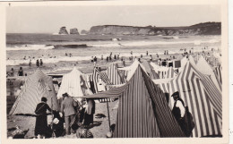 64. HENDAYE. CPA. LA PLAGE ET LES DEUX JUMEAUX. - Hendaye