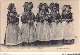 AHKP5-0393 - REGION - ALSACE - En Costume De Fête - Alsace