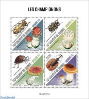 Guinea, Republic 2022 Mushrooms, Mint NH, Nature - Insects - Mushrooms - Champignons