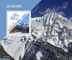 Guinea, Republic 2022 Volcanoes, Mint NH, Sport - Mountains & Mountain Climbing - Klimmen