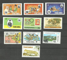 TANZANIE N°125 à 128, 139, 170, 240, 247, 248, 256 Cote 4.80€ - Tansania (1964-...)