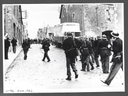 2017  --  SAINT POL DE LEON MANIFESTATION EN JUIN 1962 . 4B201 - Non Classés