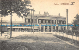 R132195 Station Zutphen. B. Bornholt. B. Hopkins - World