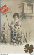 Portrait De Fillette - Jardinage - Rateau - Abbildungen