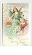 Carte Gaufrée - Bonne Et Heureuse Année - Ange Gardien Portant Un Sablier Et Ange Avec Une Corne D&amp Acute Abondance - Angels