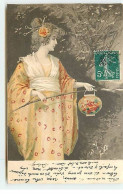 Fantaisie - Jeune Femme Portant Un Kimono Et Un Lampion - Women
