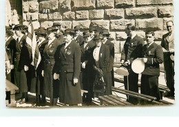 Carte-Photo - LOURDES - Guides - Groupe D'hommes Et De Femmes - Lourdes