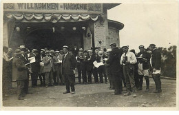 Carte Photo à Localiser - Willkommen - Harmonie - Chat Style Wain - Castle Peat - Dick Riegger - To Identify