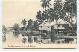 Malaisie - Dwelling House On River Bank - Labuan - Malasia