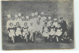 Carte Photo à Identifier - Cuisiniers, Et Serveuses - Saison 1926 - Da Identificare