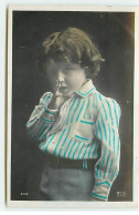 Enfant - Portrait D'un Garçon Chuchotant - Portretten