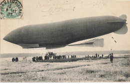 Transport - Les Aéronefs Militaires Au Camp De Chalons - Un Dirigeable - Luchtschepen