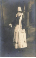 Carte Photo - Jeune Femme En Tenue Régionale De Bretagne - A Identificar