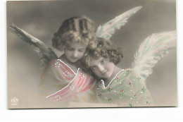 Enfant - Grete Reinwald Portant Des Ailes D'anges - Portraits