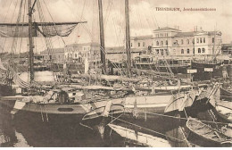 Norvège - TRONDHJEM - Jernbanestationen - Bateaux Dans Un Port - Norvège