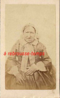 CDV  Femme âgée Milieu Modeste Sous Le Second Empire - Old (before 1900)