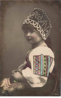 Enfant - 423/5 - Portrait D'une Fillette En Costume Régional - Ritratti