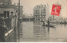 VILLENEUVE-SAINT-GEORGES - La Grande Crue De La Seine (Janvier 1910) - Secours Portés Aux Habitants Par Les Militaires - Villeneuve Saint Georges