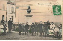 BEZONS - La Statue De La République - Bezons