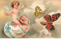 Carte Gaufrée - Clapsaddle - Heureuses Pâques - Ange Assis Sur Un Oeuf Tiré Par Des Papillons - Ostern