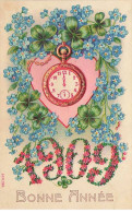 Carte Gaufrée - Bonne Année 1909 - Myosotis, Montre à Gousset Et Trèfles - Año Nuevo