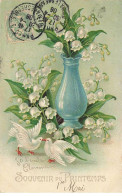 Carte Gaufrée - 1er Mai - Souvenir De Printemps - Colombes Près D'un Vase Rempli De Brins De Muguet - Otros & Sin Clasificación
